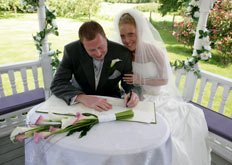 Leah and Steve signing register